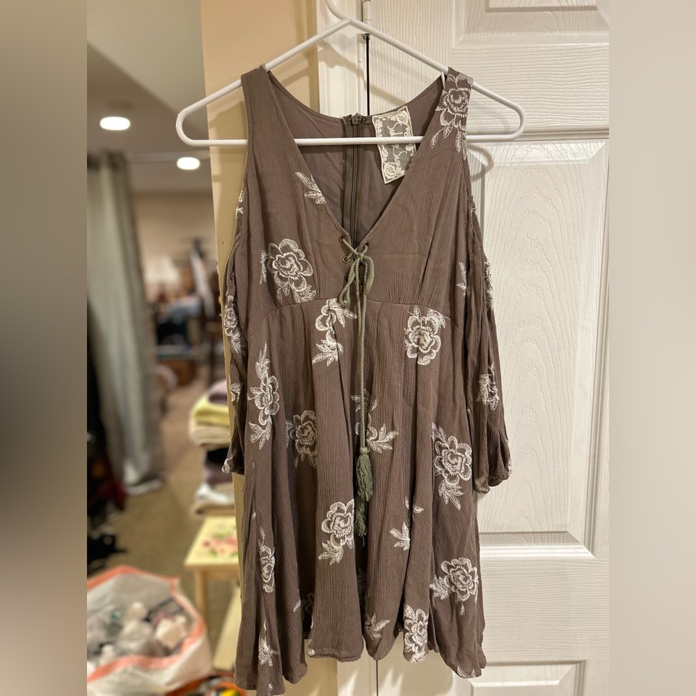 Open shoulder Lace Detailed Dress